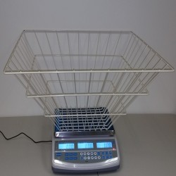 https://www.centralcarolinascale.com/media/brecknell-laundry-scale-with-wire-basket.jpg